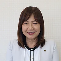 中里登紀子
